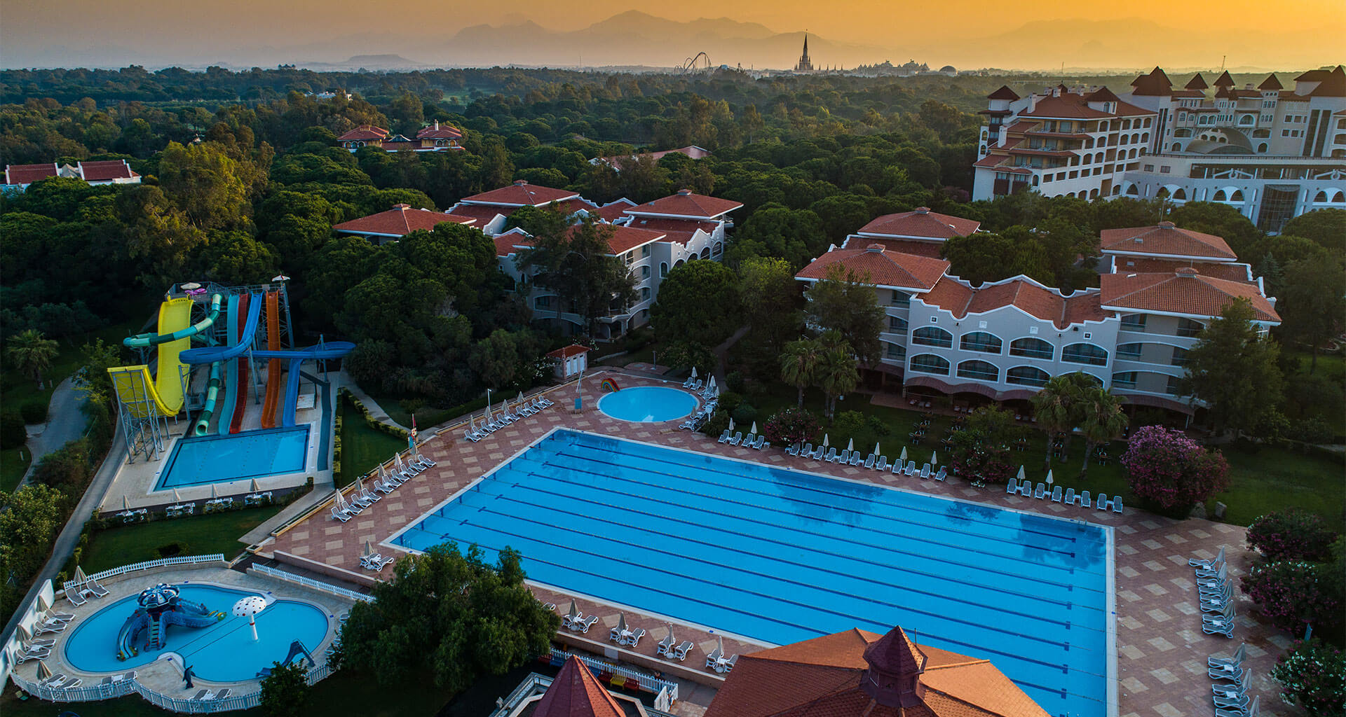 sirene-belek-hotel-beach-and-pools-center-banner