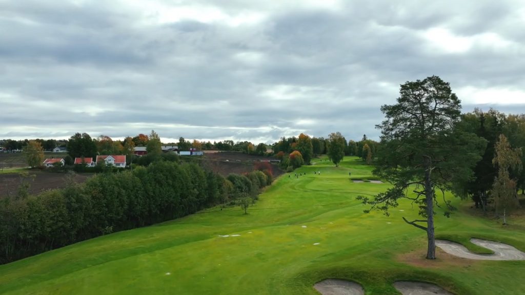 Hull 3 på Atlungstad Golf, sett fra lufta