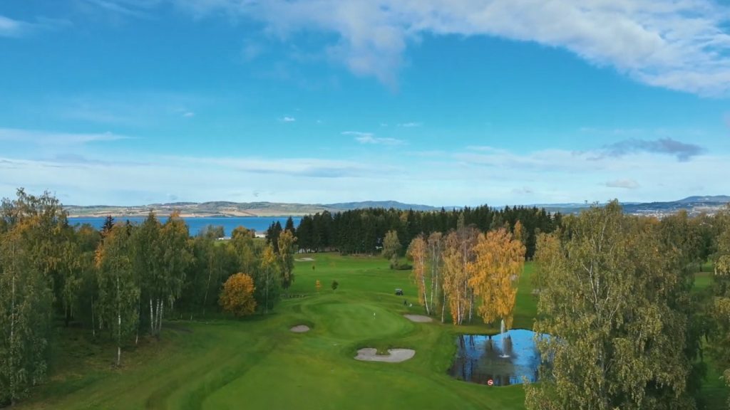 Hull 5 på Atlungstad Golf, sett fra lufta