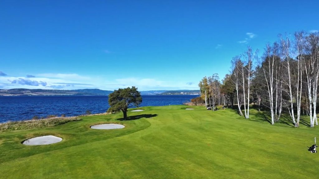 Hull 17 på Atlungstad Golf, sett fra lufta